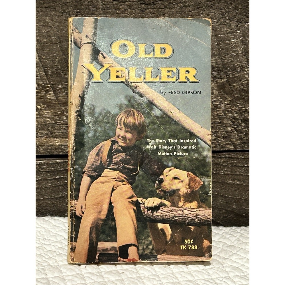 Old Yeller - Fred Gibson‎ (1965 Scholastic PB Book) Vintage 60s Disney Dog Story